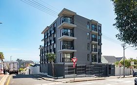 Luxury Studio With Ocean Views And Rooftop Pool